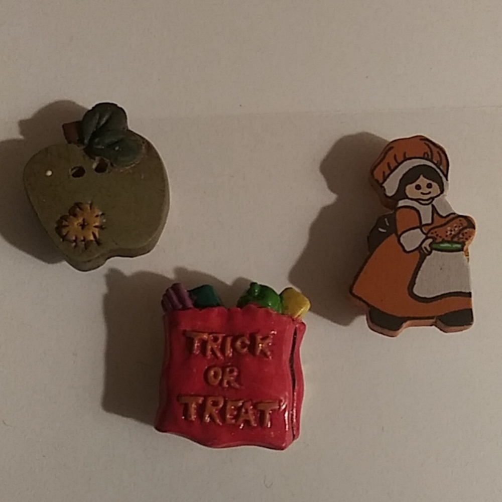 Holiday Button Cover Handcrafted Holiday Accessor